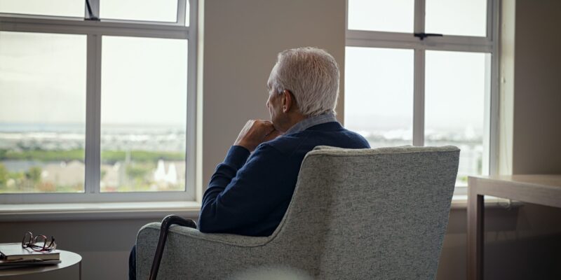 De strijd tegen eenzaamheid bij ouderen: Verbinding en zorg als sleutel tot verandering